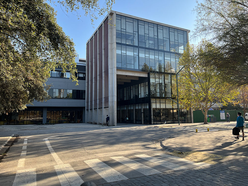 Human Development Lab Researchers Presented at the Chile Strategy Conference