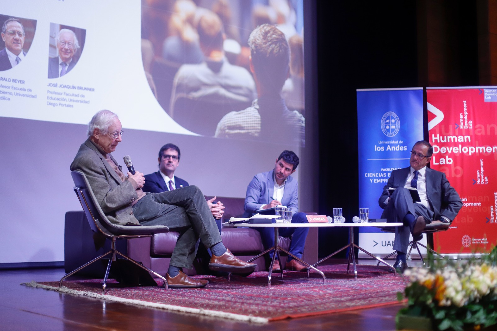 Experts Warn of Persistent Challenges Facing Chile’s School System